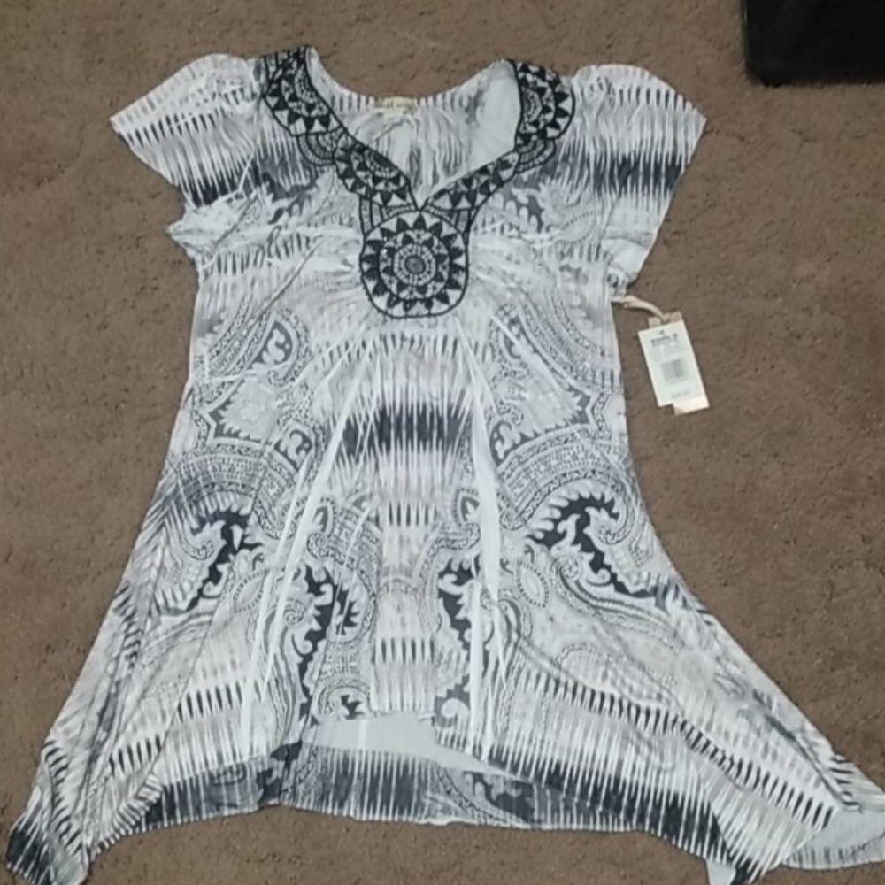 New women's top world unity